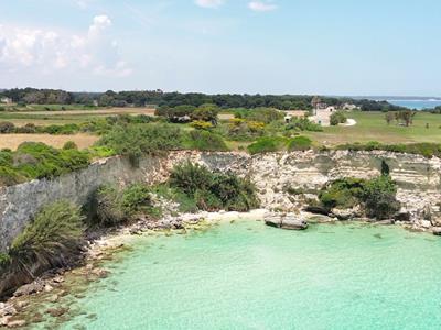 noleggio Faraglioni di Torre Sant'Andrea